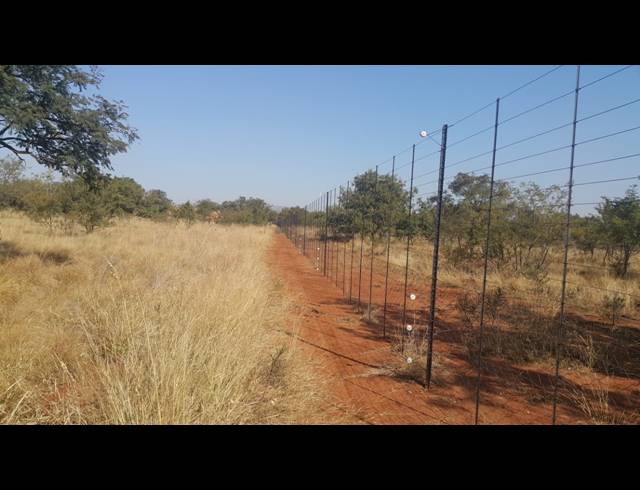 21.40HA FARM FOR SALE IN WAAGFONTEIN